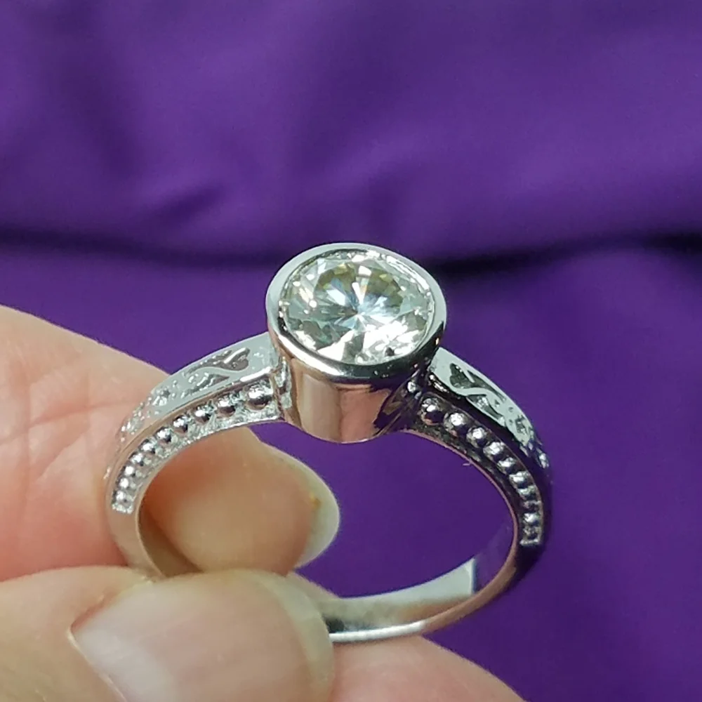 Moissanite 10 carat